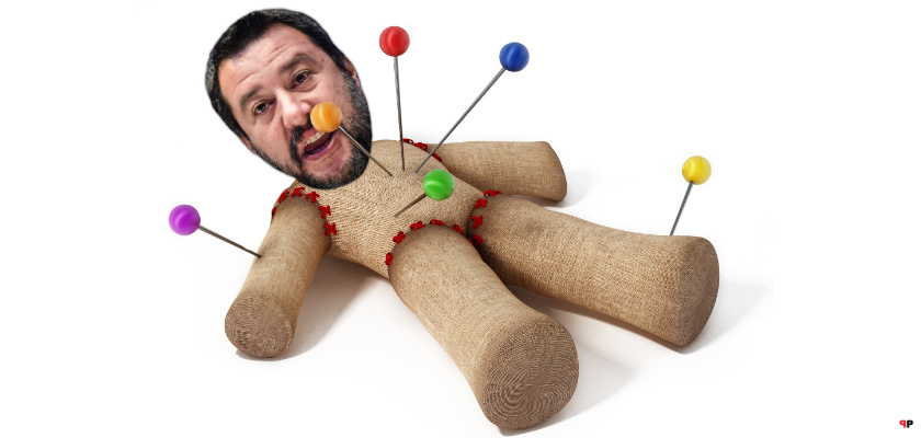 Uvidíš krev: Útočí na Salviniho černou magií? Imigrantka z Konga se vrhla na politika.  Nevítaný host v rudé čtvrti. Jistě si brzy zvykneme: Na odpůrce migrace voodoo. Křesťanská tradice terčem útoku a pohrdání