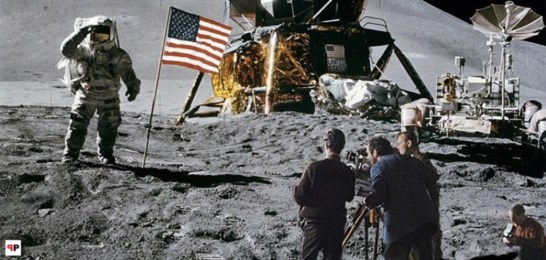 Podvod č. 1: Američané na Měsíci nikdy nebyli. Přistání: Nejlepší film slavného režiséra Kubricka? Když lid uvěřil letu v krabičce od sardinek, uvěří všemu. A stalo se. Doznání? Pomalu, ale jistě. Co na nás chystají po 9/11 a covidu?
